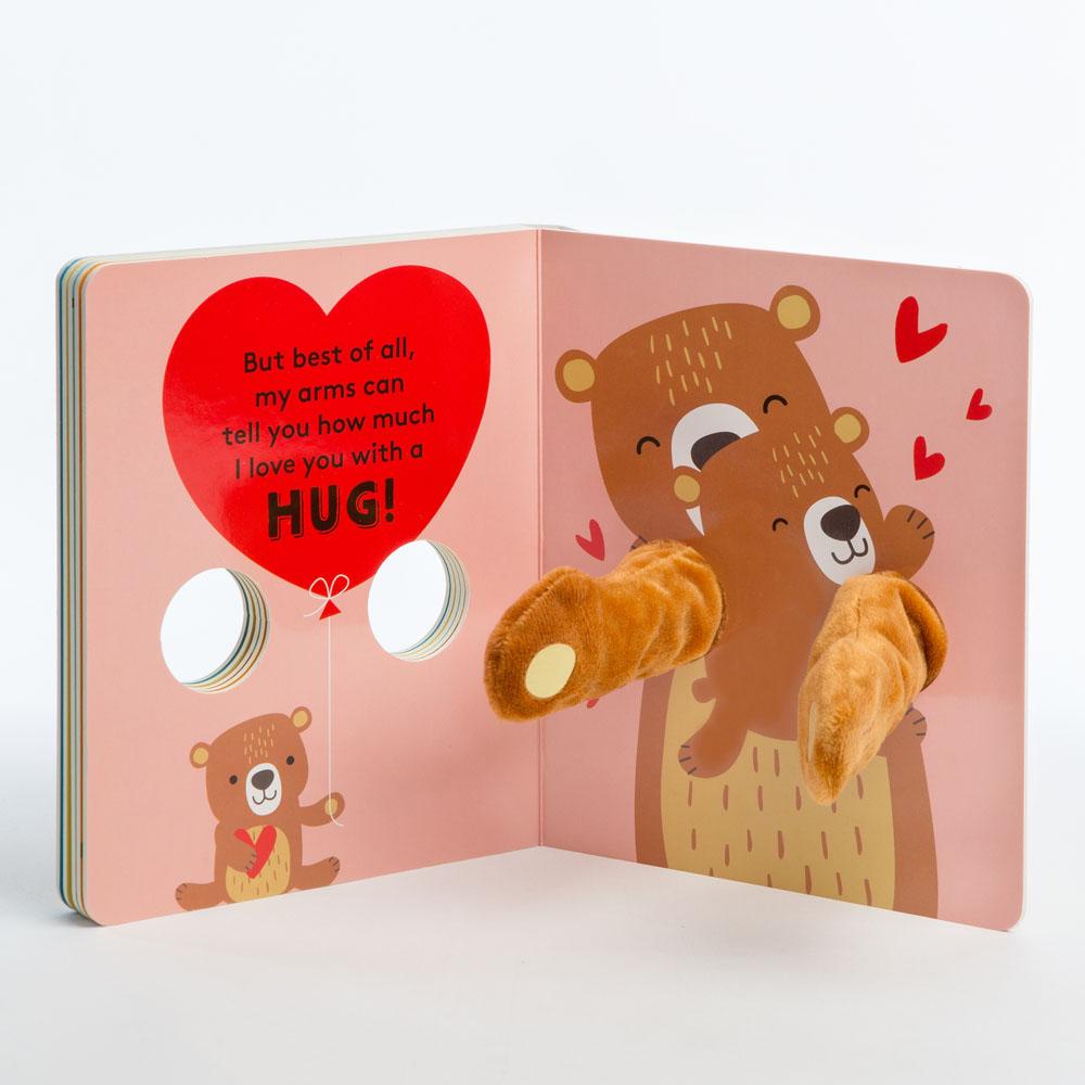 Hug Me Little Bear: Finger Puppet Book