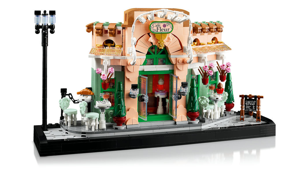 10362 LEGO® French Café
