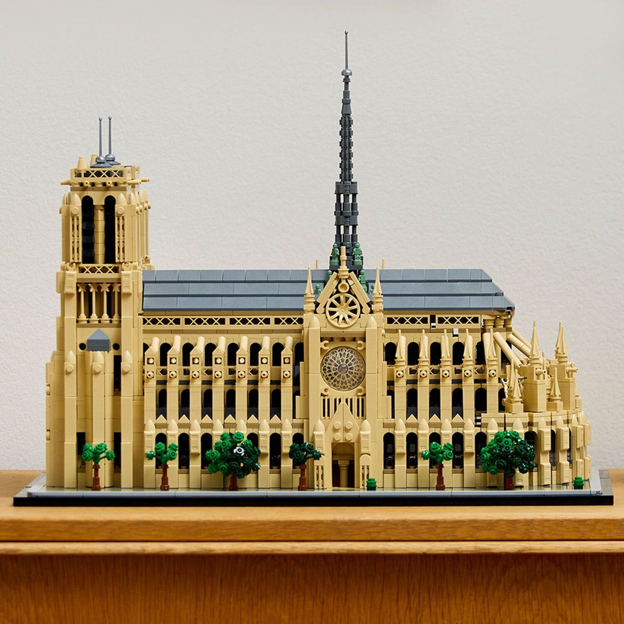 21061 LEGO®  Architecture: Notre-Dame de Paris